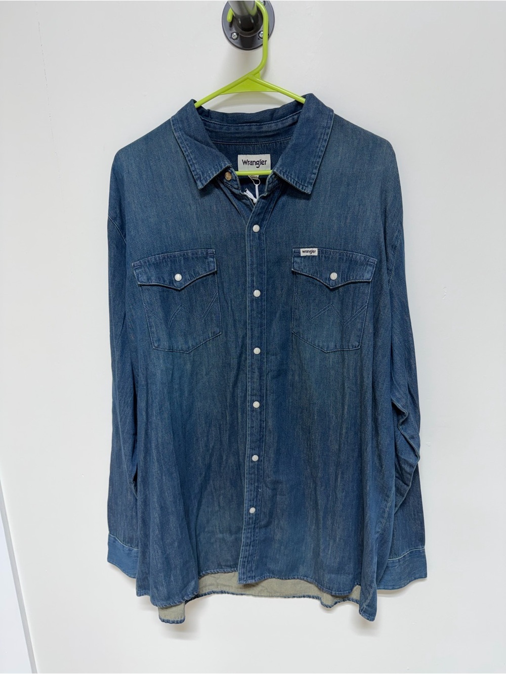Wrangler Men's Blue Denim Button-Down Shirt - Picture 2 of 4